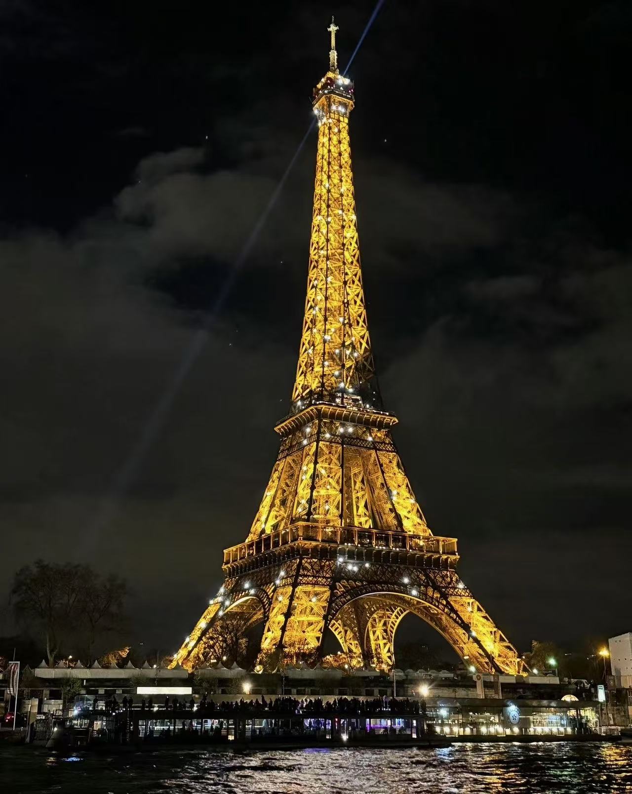 全新未使用思思手工轻奢时尚包C04