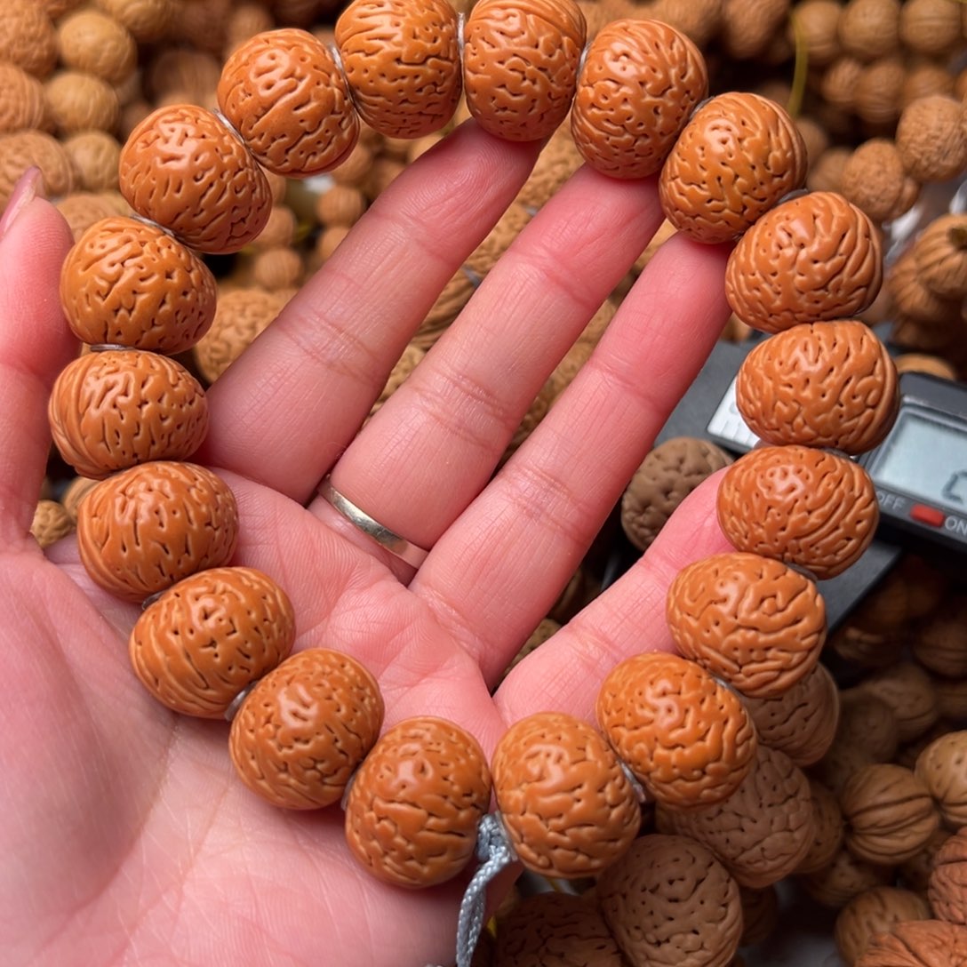 李***-19尺寸网红大开口桃核