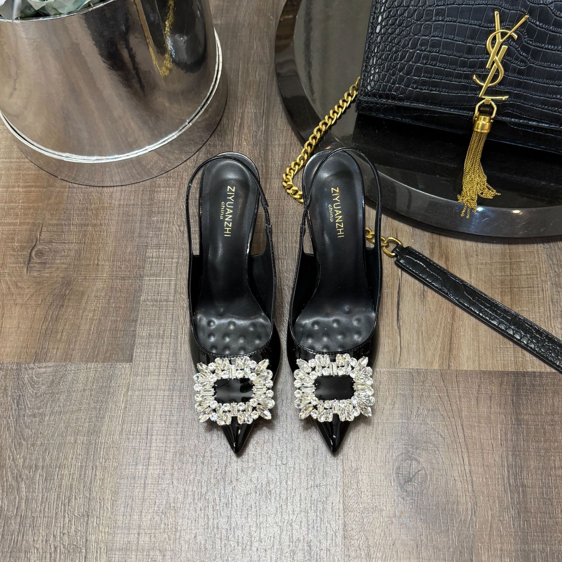 【Stanilunraut】方扣水钻高跟鞋细跟2025新款尖头裸色浅口单鞋凉鞋