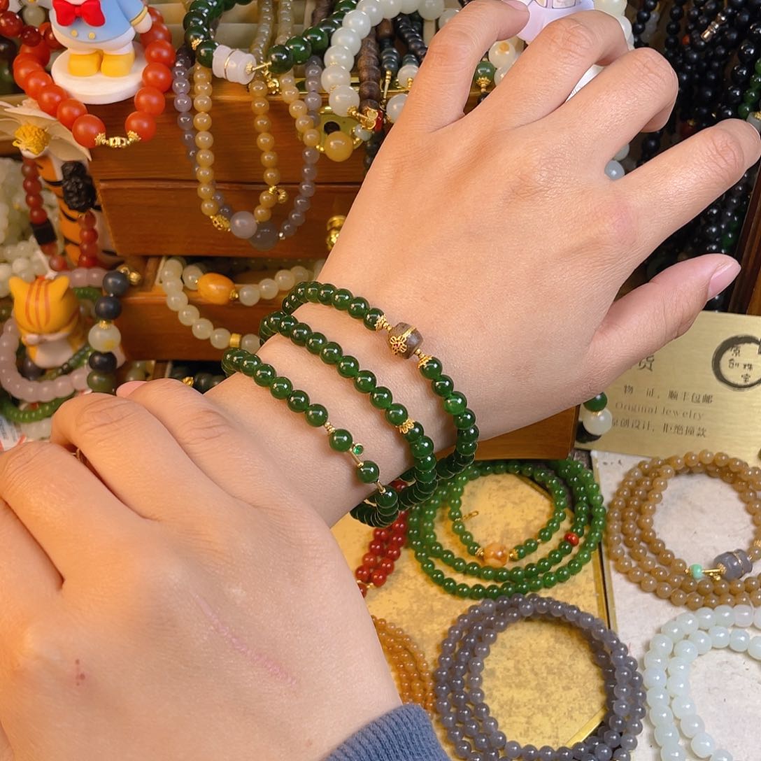 和田玉多圈手串未镶嵌