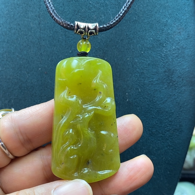 【闪购商品】蛇纹石玉吊坠未镶嵌