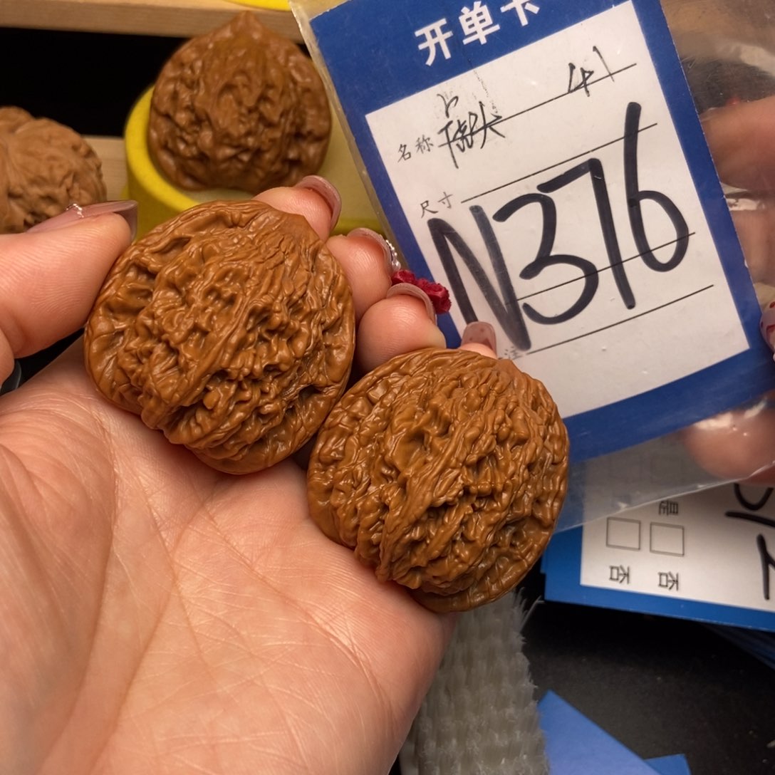 桃核吊坠雪*?核桃虎头