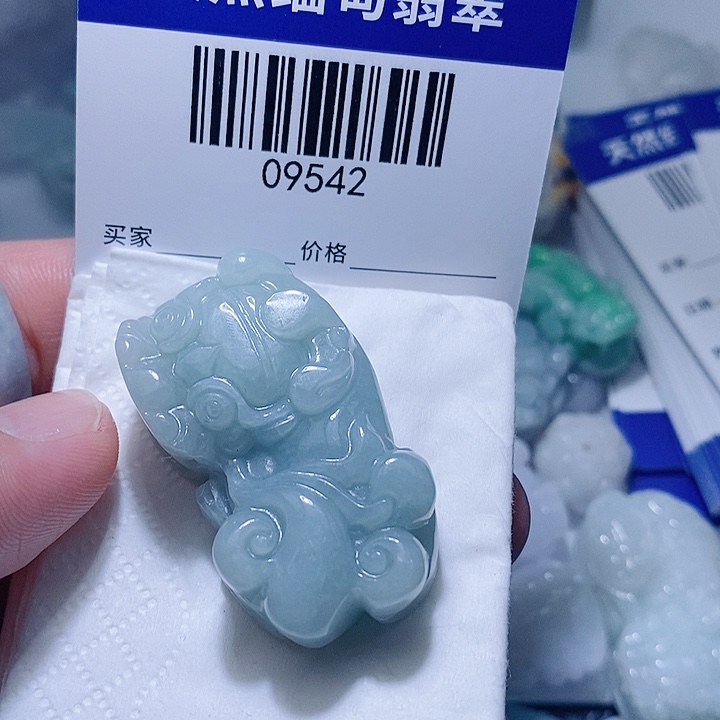 翡翠未镶嵌颈饰天光墟翡翠市场现金代购