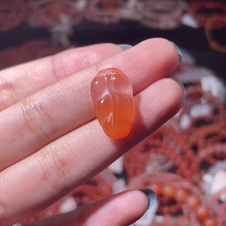 南红玛瑙未镶嵌叶子1921