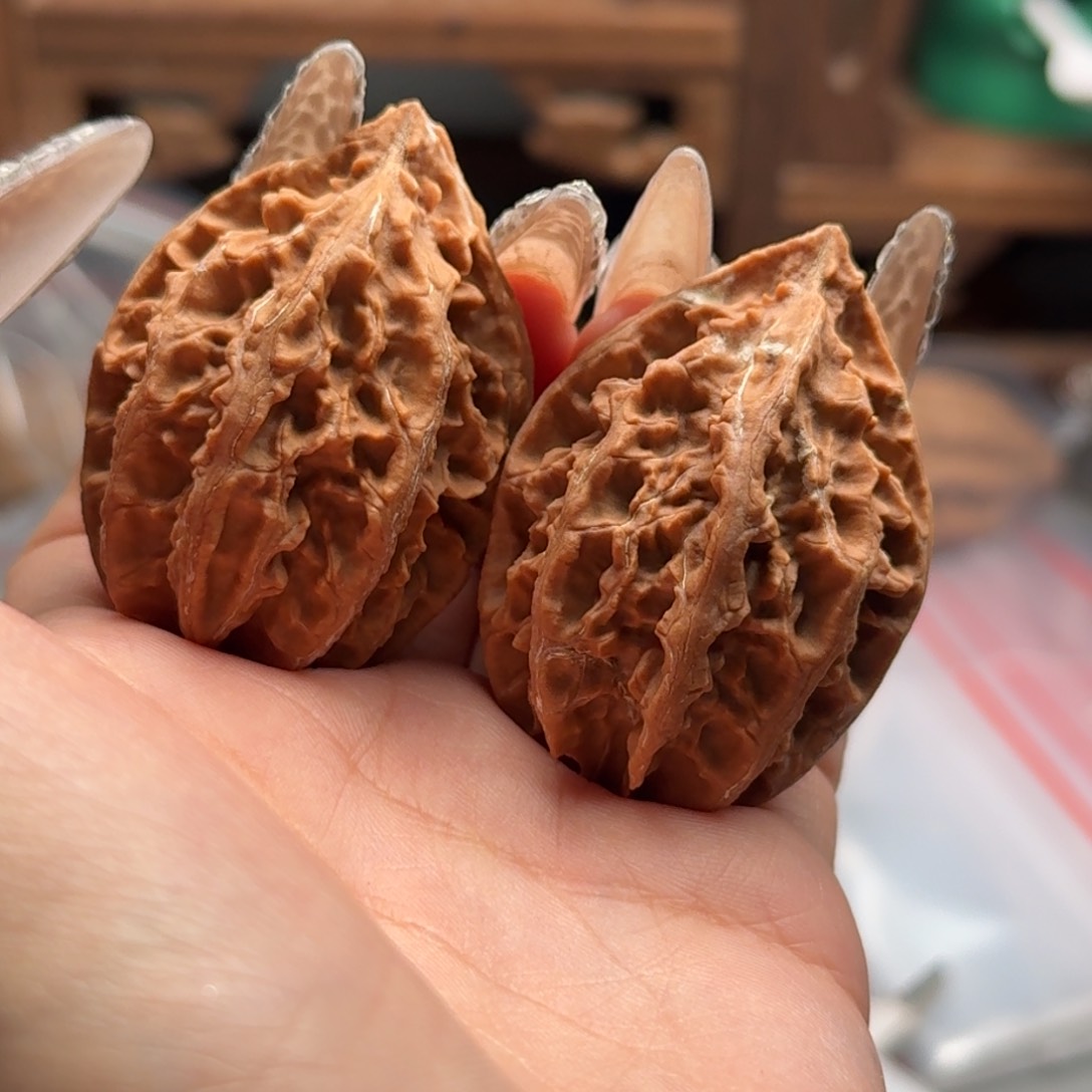 文玩核桃把件关东木子楸百核151花皮