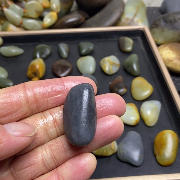 光***头和田玉（糖玉）未镶嵌珠宝奇石