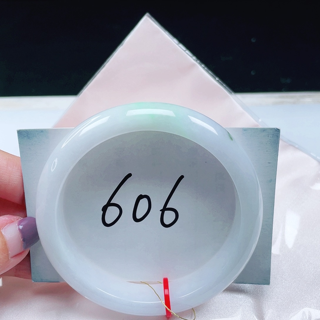 翡翠未镶嵌手镯缅甸翡翠61+