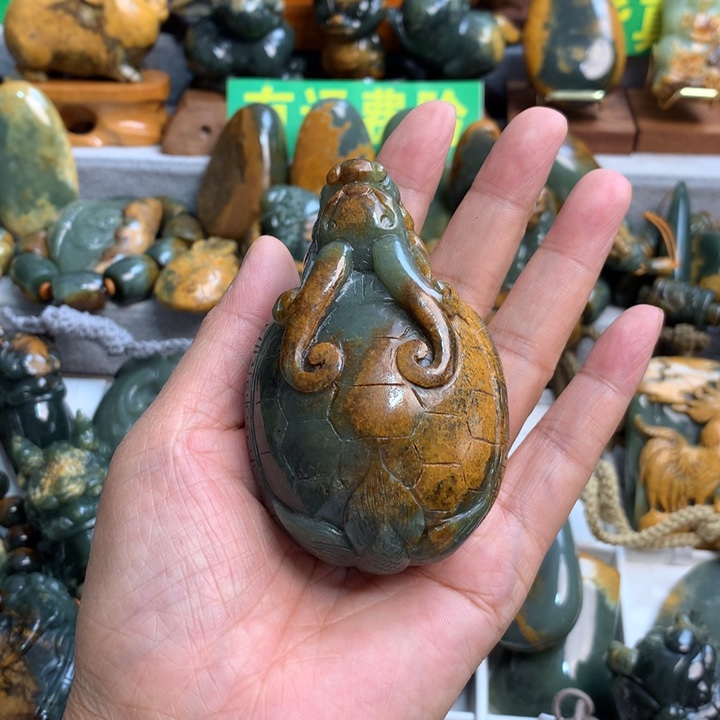 岫岩河磨玉（透闪石质玉）手把件未镶嵌眼**天