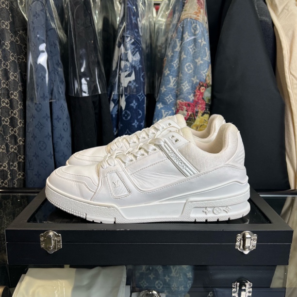 99新 LouisVuitton/路易威登 trainer纯白板鞋/41.5码/无盒