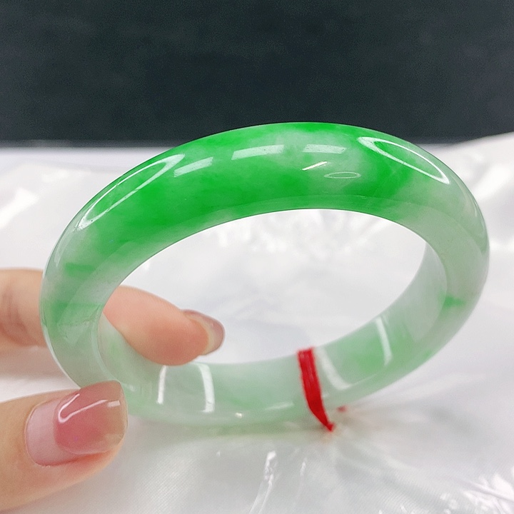 翡翠未镶嵌手镯圈55.5，34086