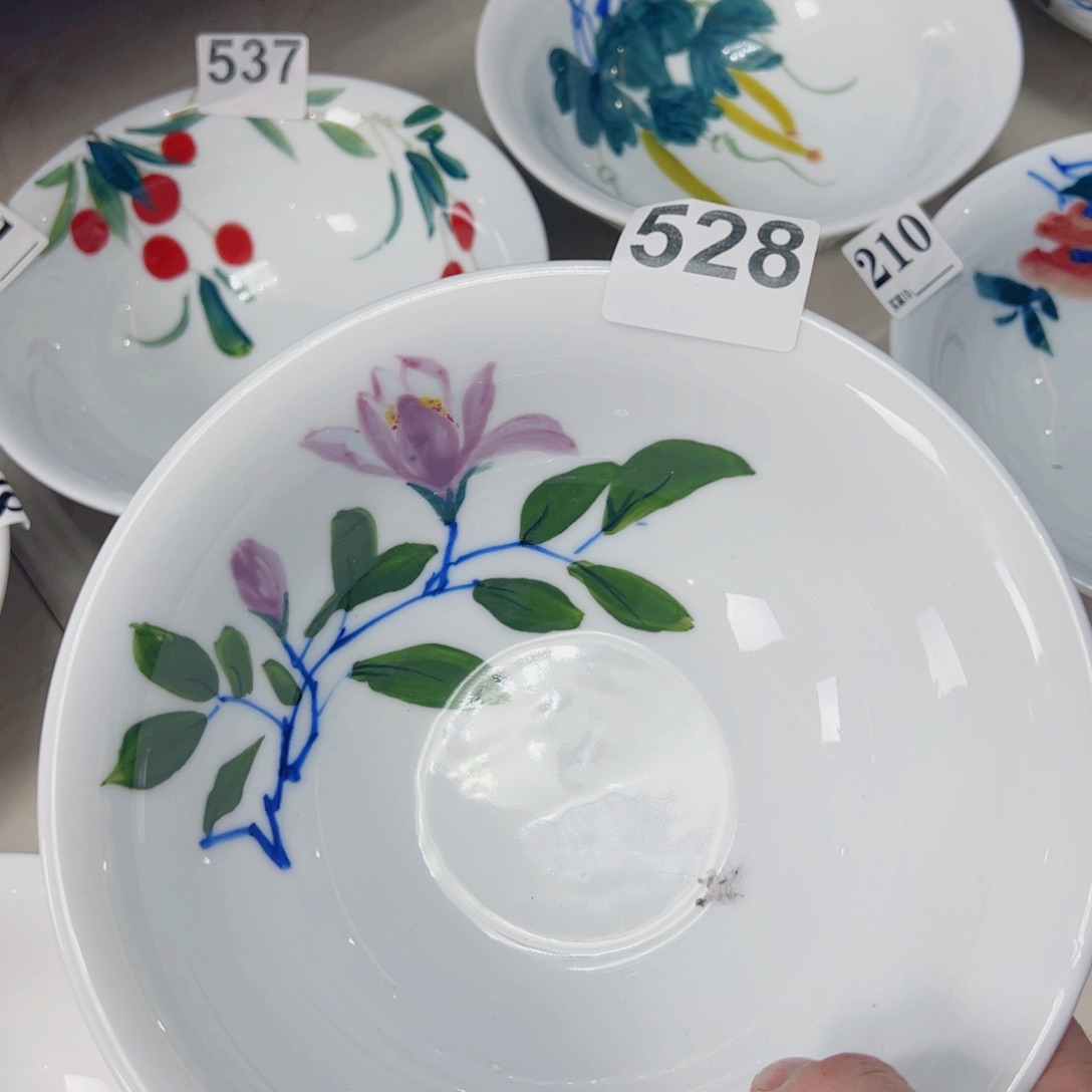 景德镇陶瓷手工手绘制作