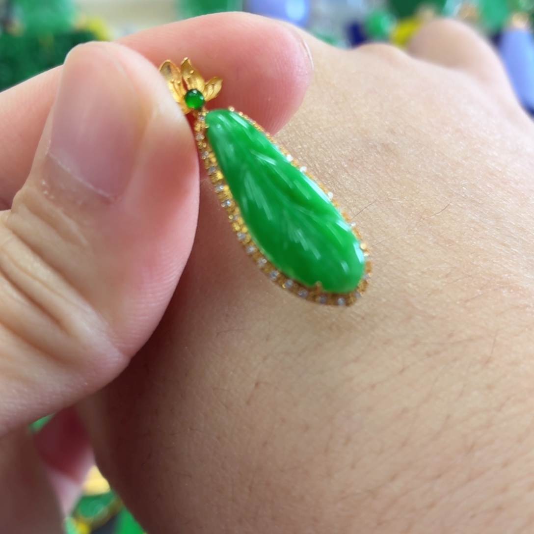 翡翠18K金镶嵌吊坠(不含链)