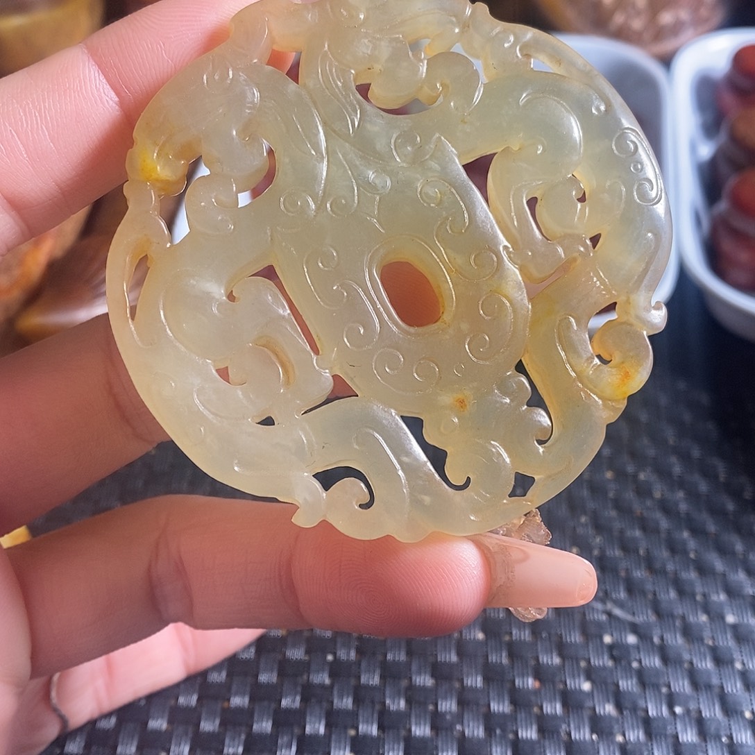 岫玉未镶嵌珠宝奇石