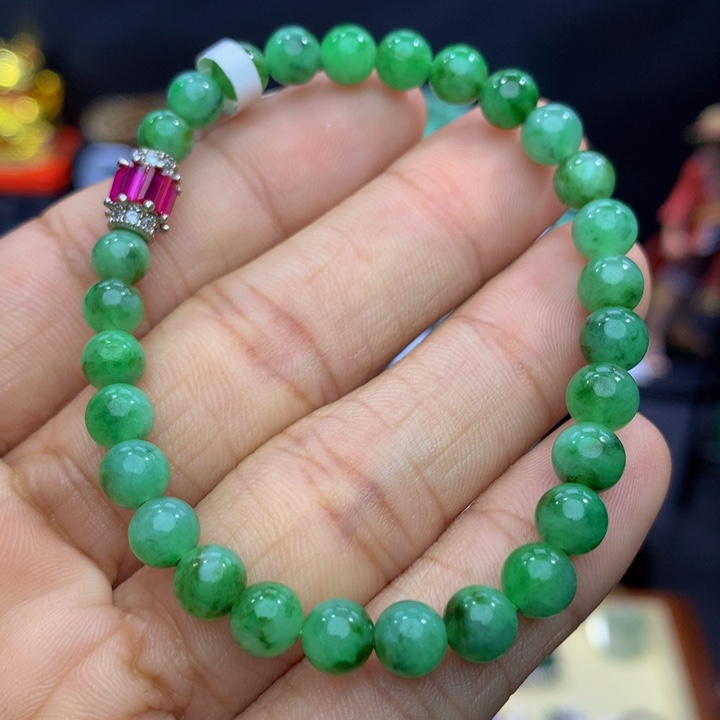 翡翠手链未镶嵌翡翠 6+