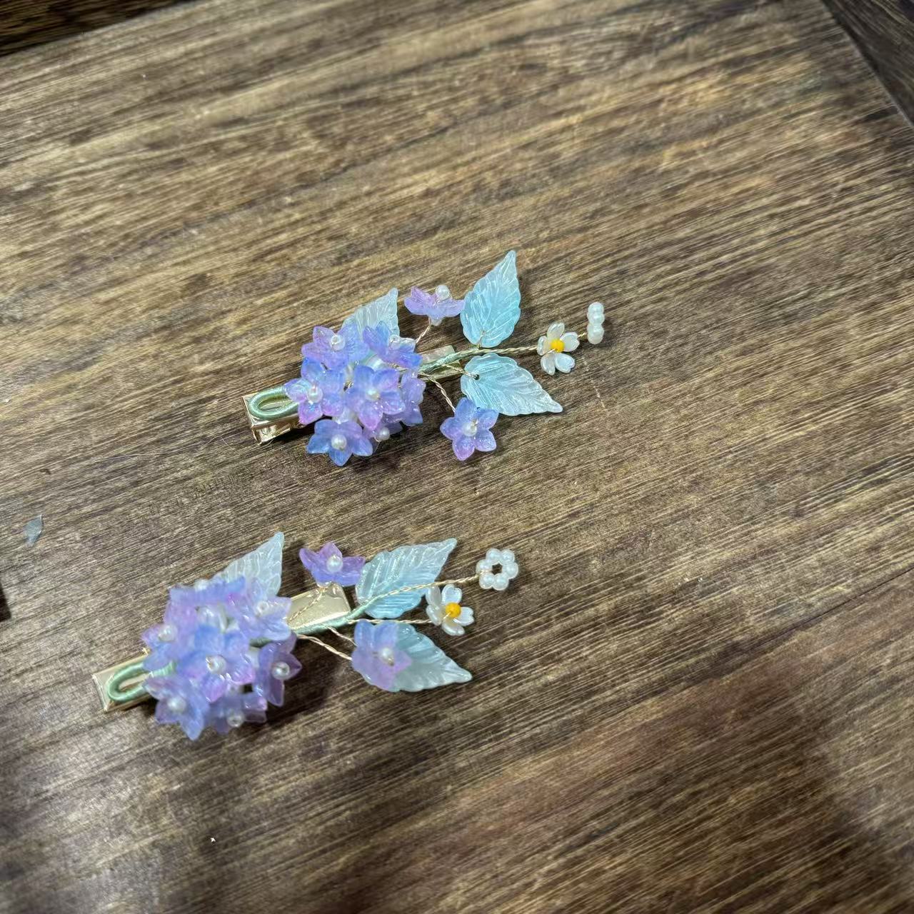 一对紫色绣球发夹。前尘梦古风汉服配饰