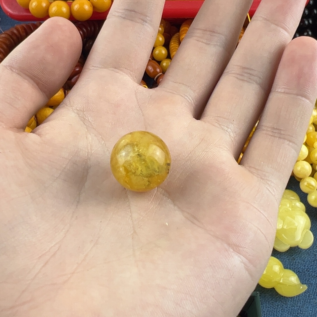 琥珀未镶嵌珠宝奇石