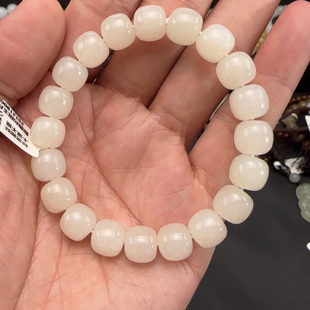 和田玉未镶嵌手串