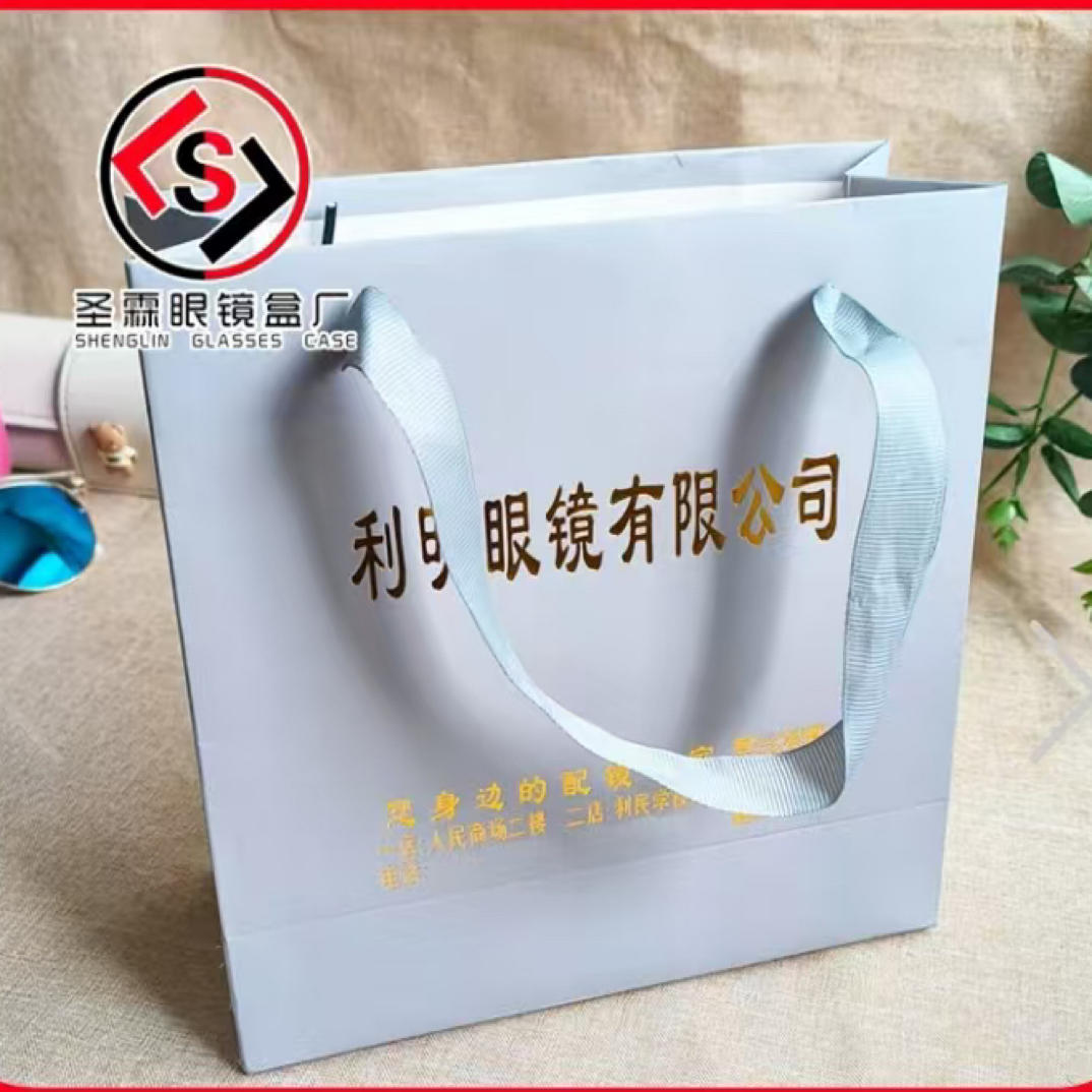 眼镜盒200，眼镜布1000，张清洁液1000瓶，手提袋1000给