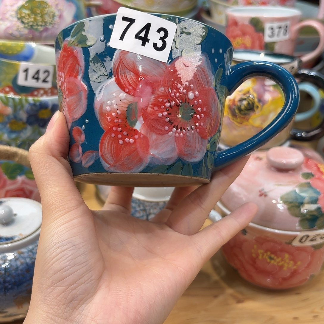 瓷片兔兔好可爱啊我