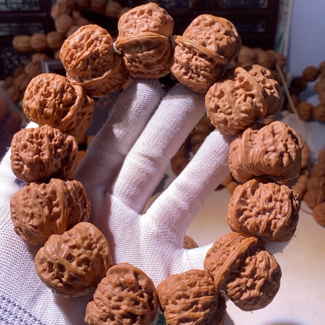 手串文玩核桃…………11