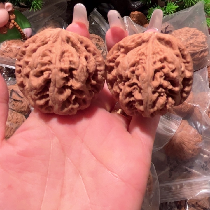 桃核吊坠猪*平谷粗筋