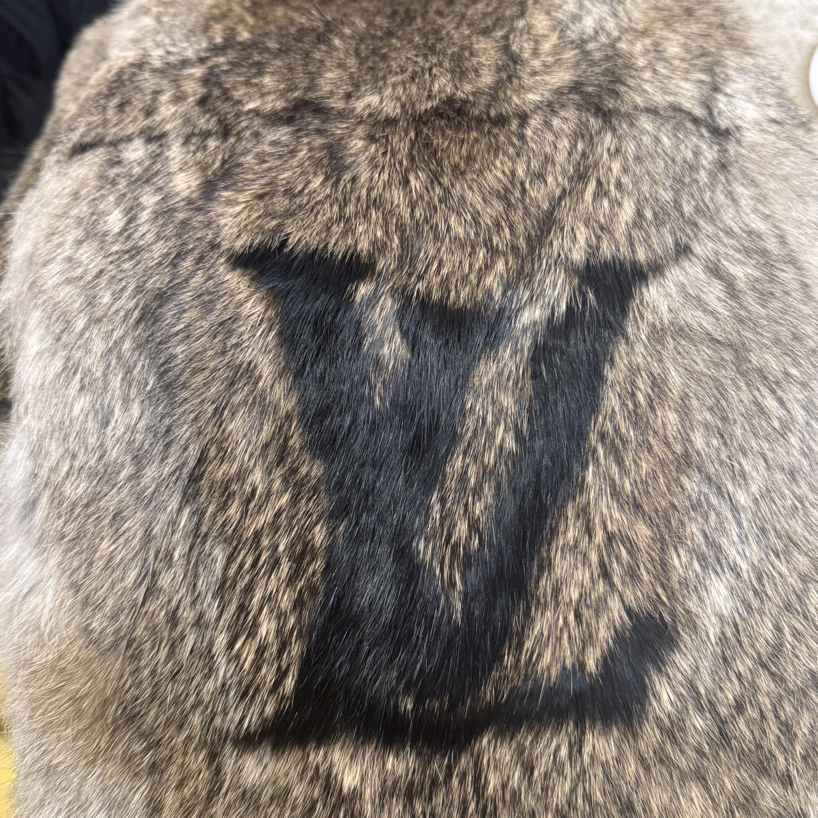 95新 LouisVuitton/路易威登 lv菲董皮草围巾