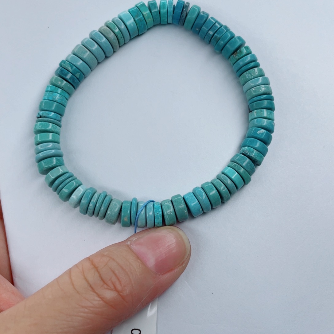 绿松石颈饰未镶嵌