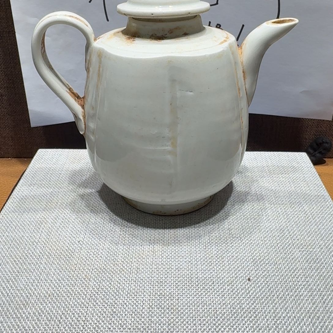 陶其他漂亮的小瓷瓶子