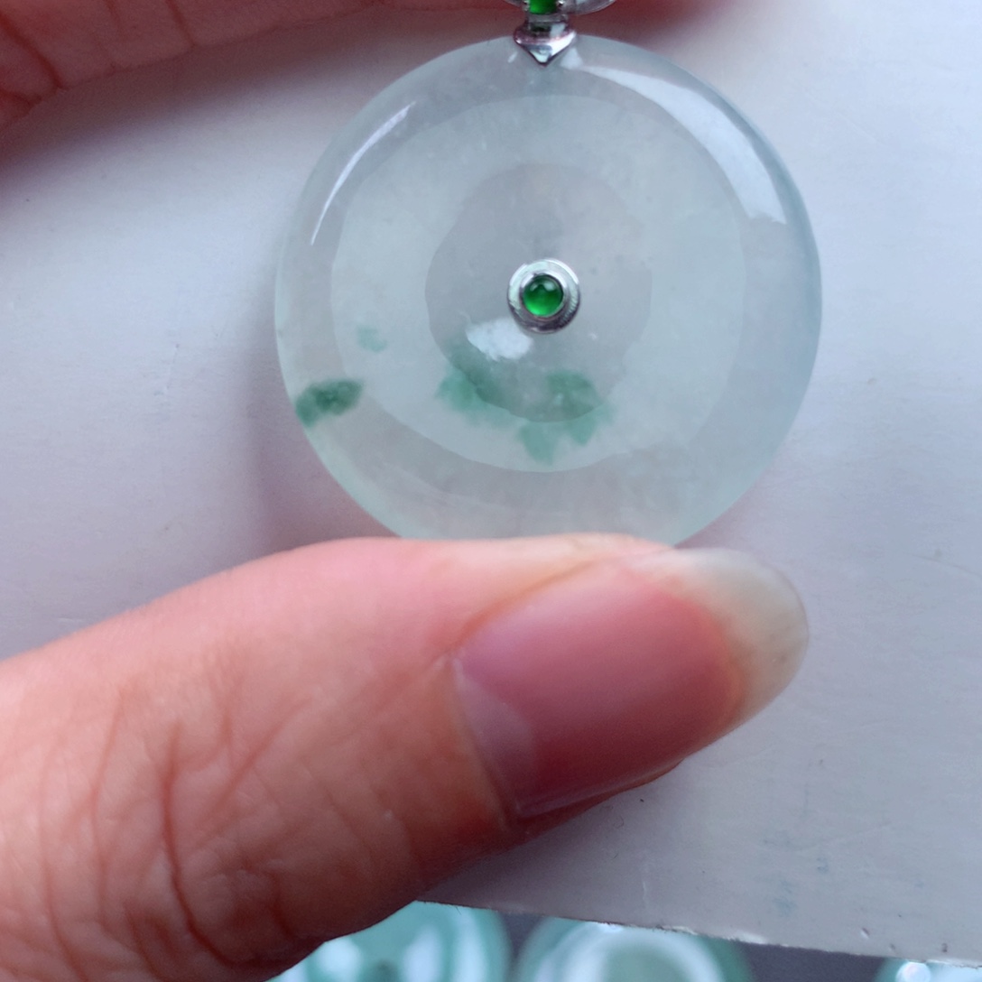 翡翠吊坠(不含链)18K金镶嵌