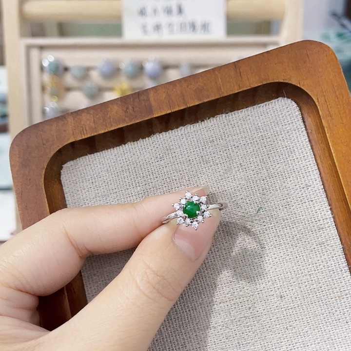 翡翠未镶嵌颈饰天然翡翠Ａ货