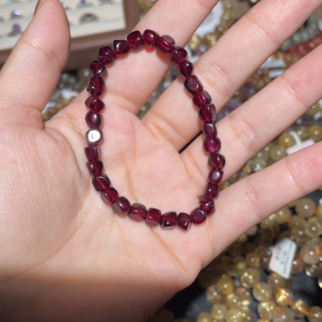 未镶嵌水晶手链手链