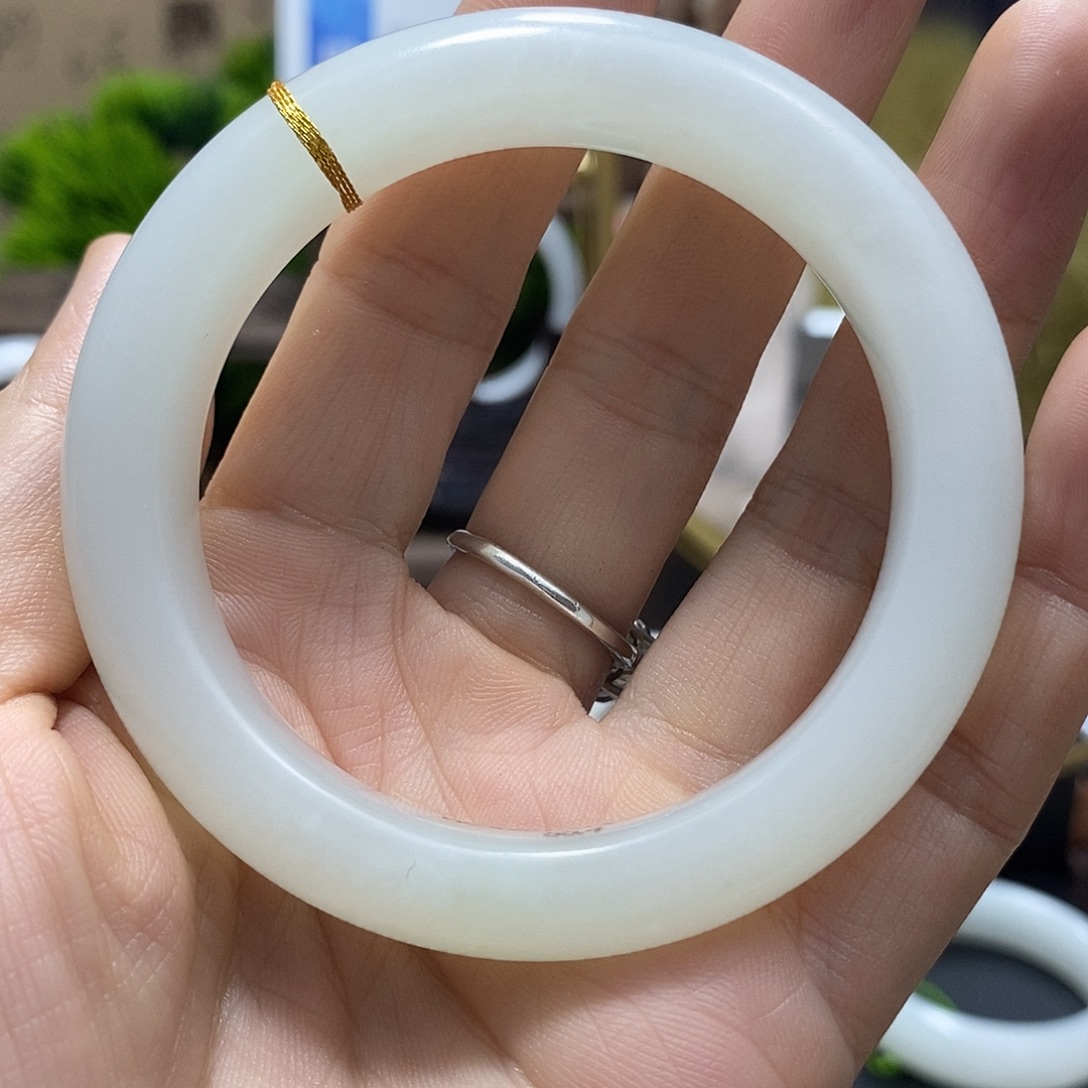 宅***葵和田玉未镶嵌手镯