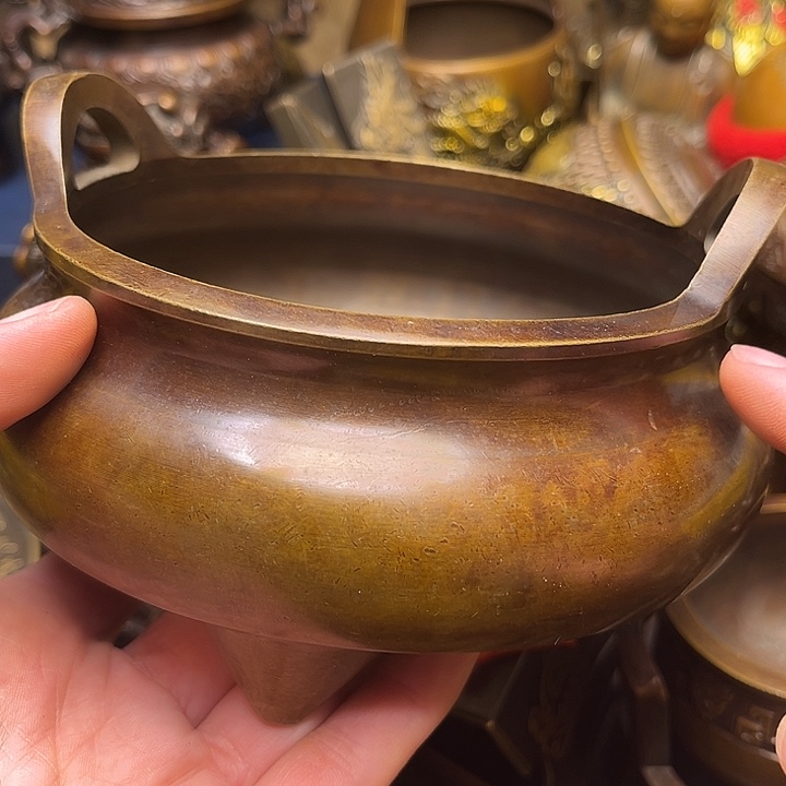 精美铜器批发档口