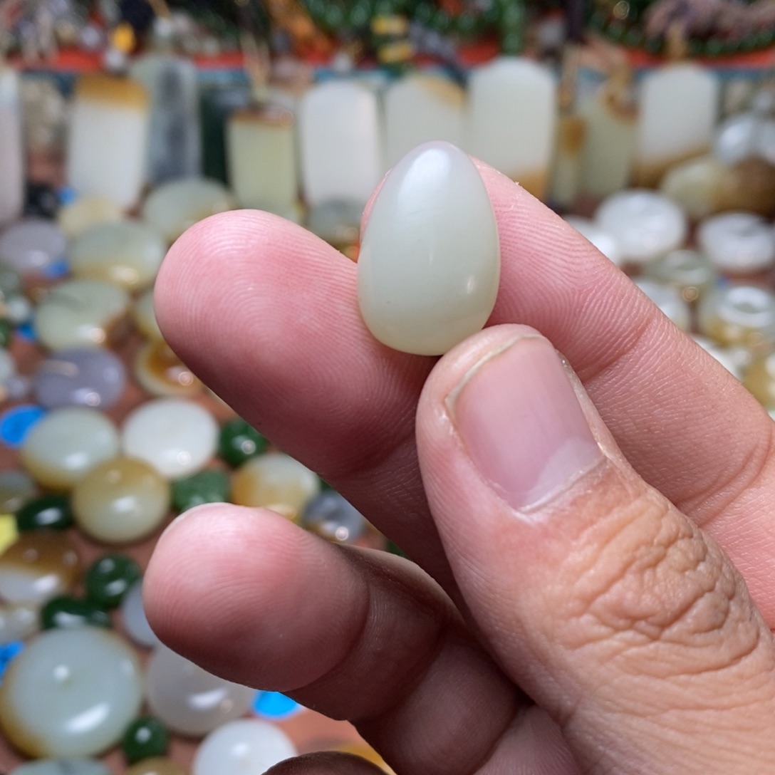 和田玉未镶嵌吊坠(不含链)