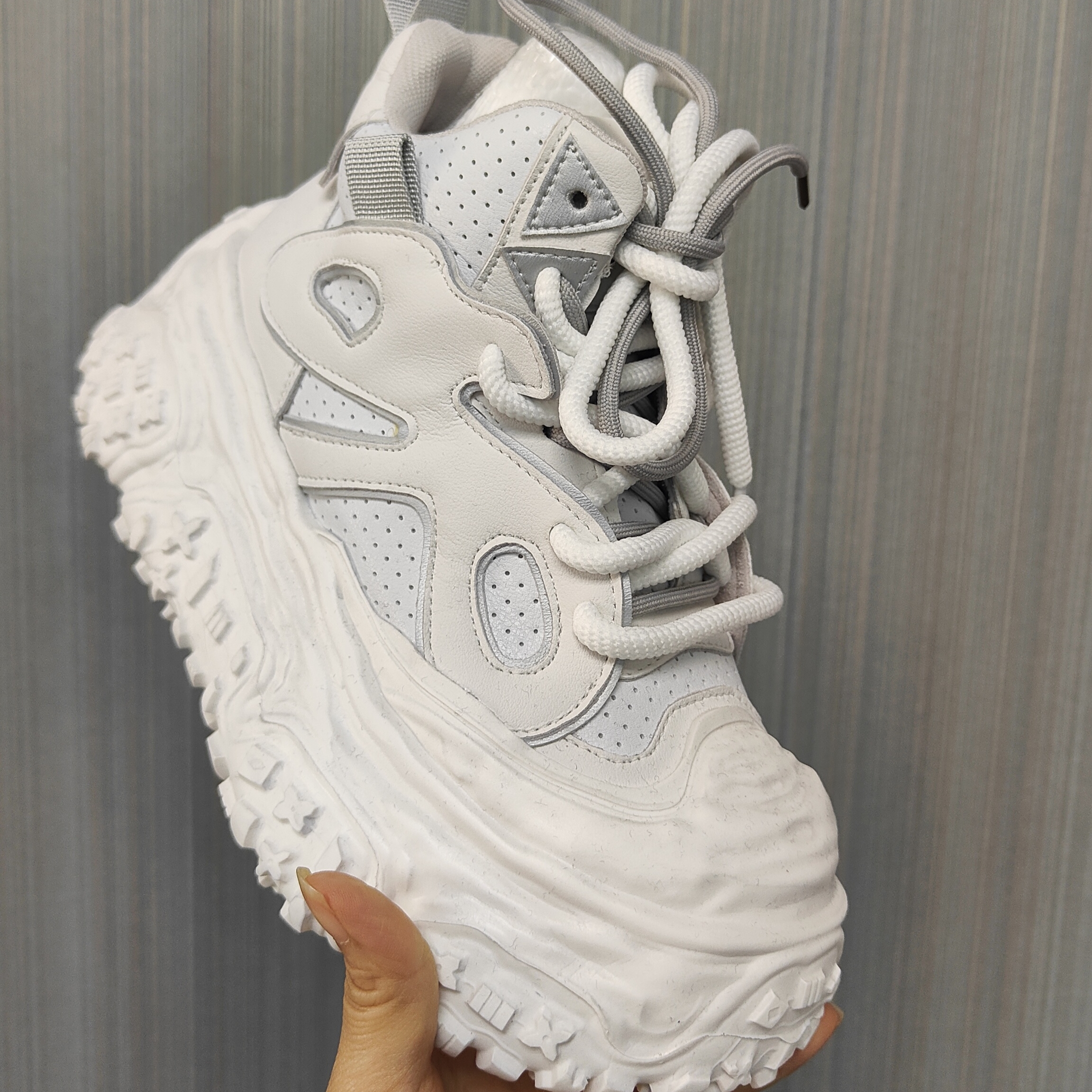 个性防滑大底中帮增高厚底老爹鞋