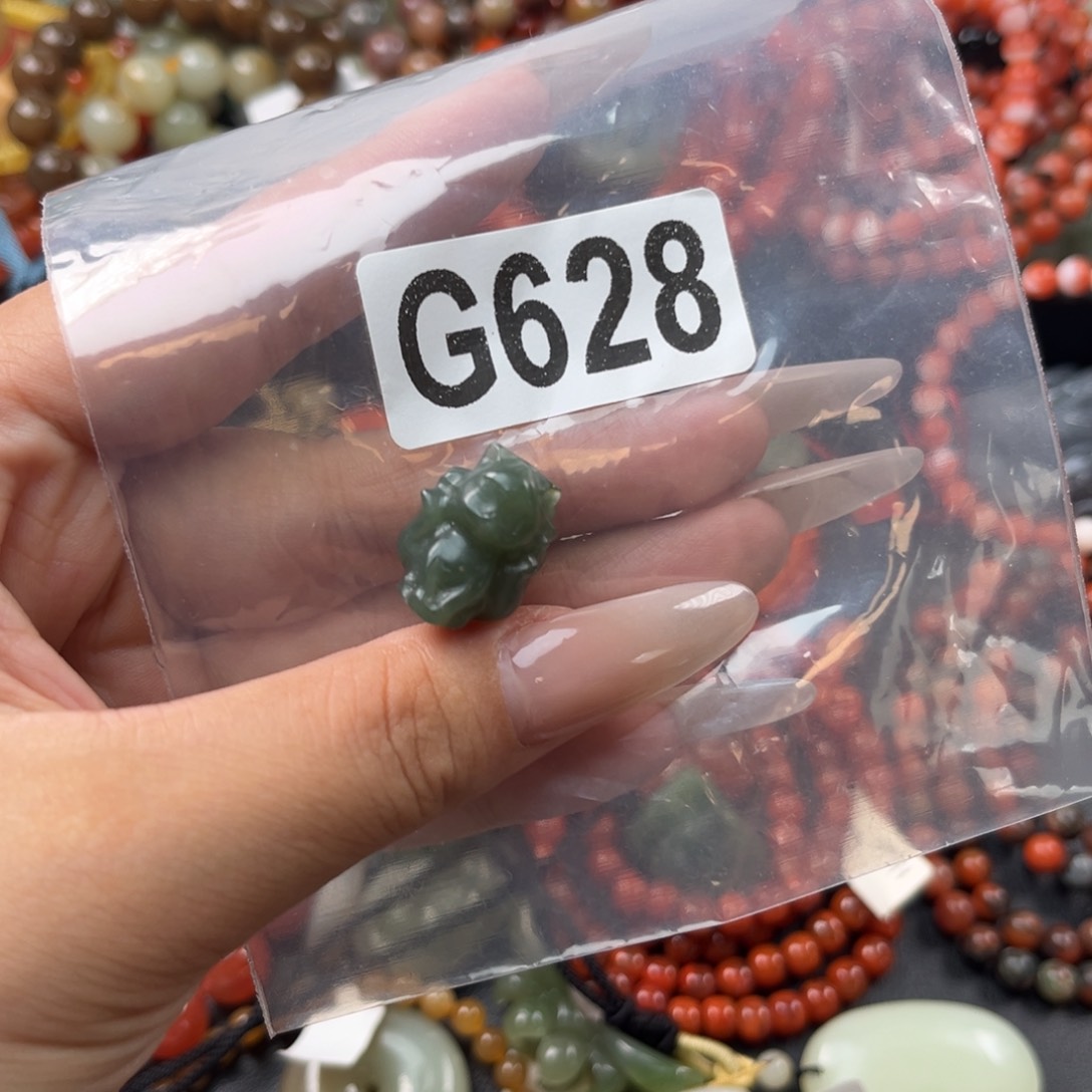 和田玉未镶嵌珠宝奇石