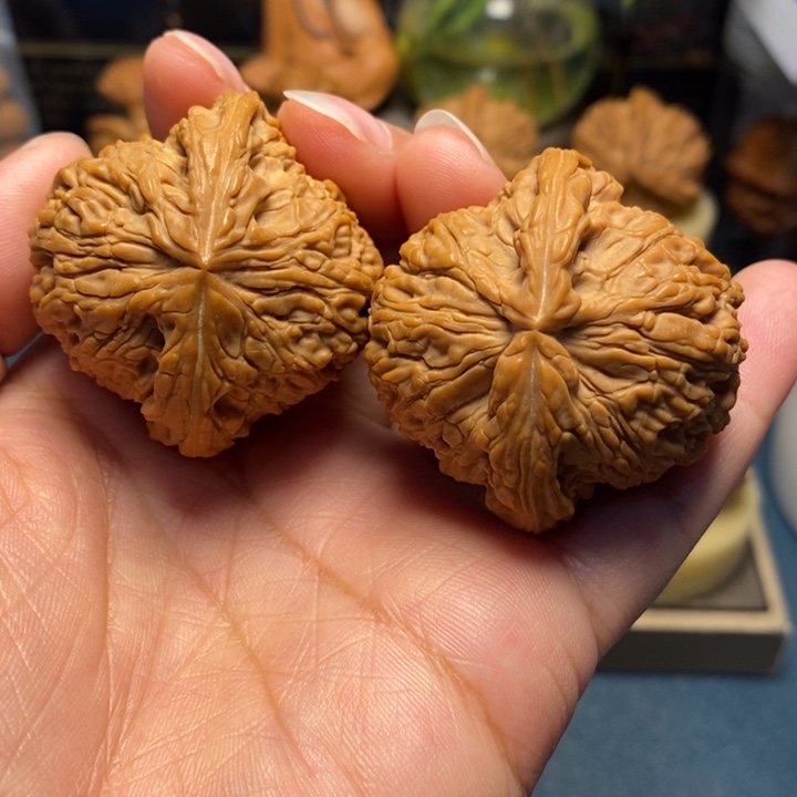 【闪购商品】把件文玩核桃南疆石