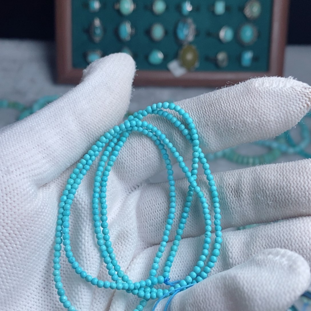 绿松石颈饰未镶嵌