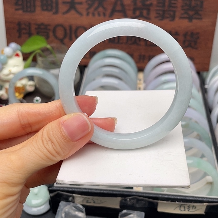 翡翠未镶嵌手镯54正圈