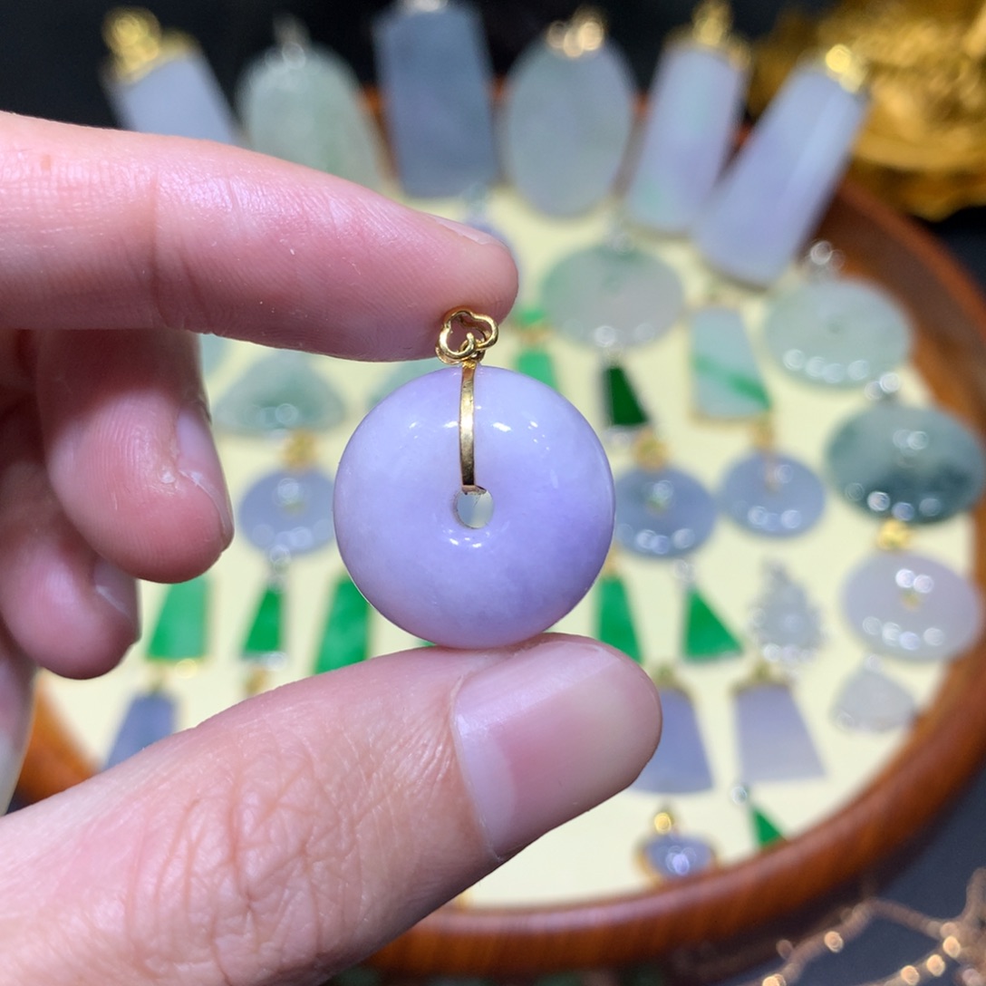 翡翠吊坠(不含链)18K金镶嵌