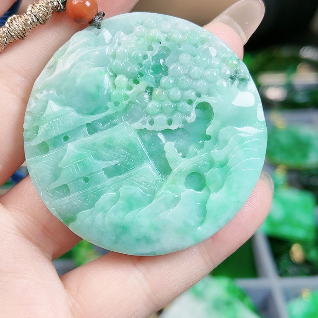 翡翠颈饰未镶嵌吊坠