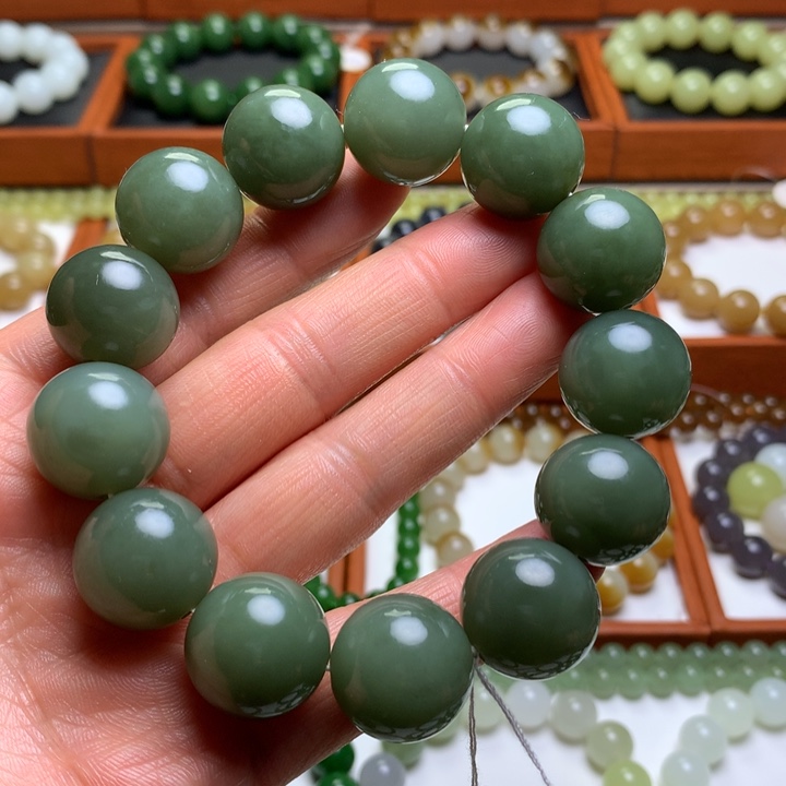 和田玉手串未镶嵌