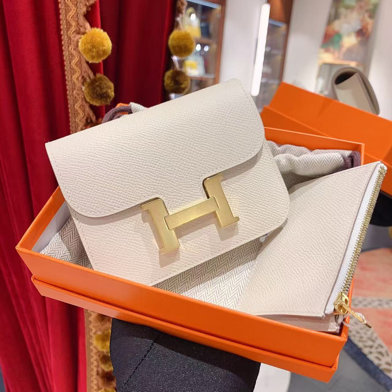 99新 Hermes/爱马仕 GGSConstance slim奶昔白金扣35110783