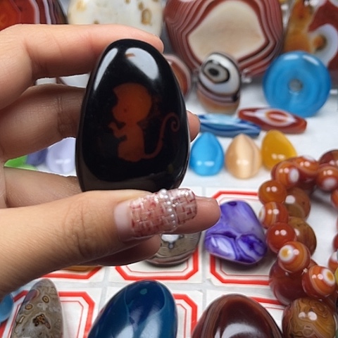 玛瑙/玉髓耳环未镶嵌