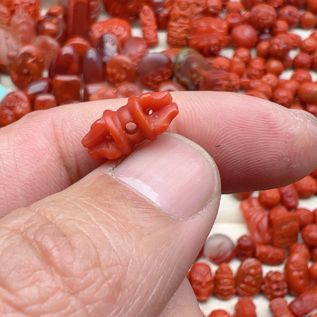 南红玛瑙配饰未镶嵌