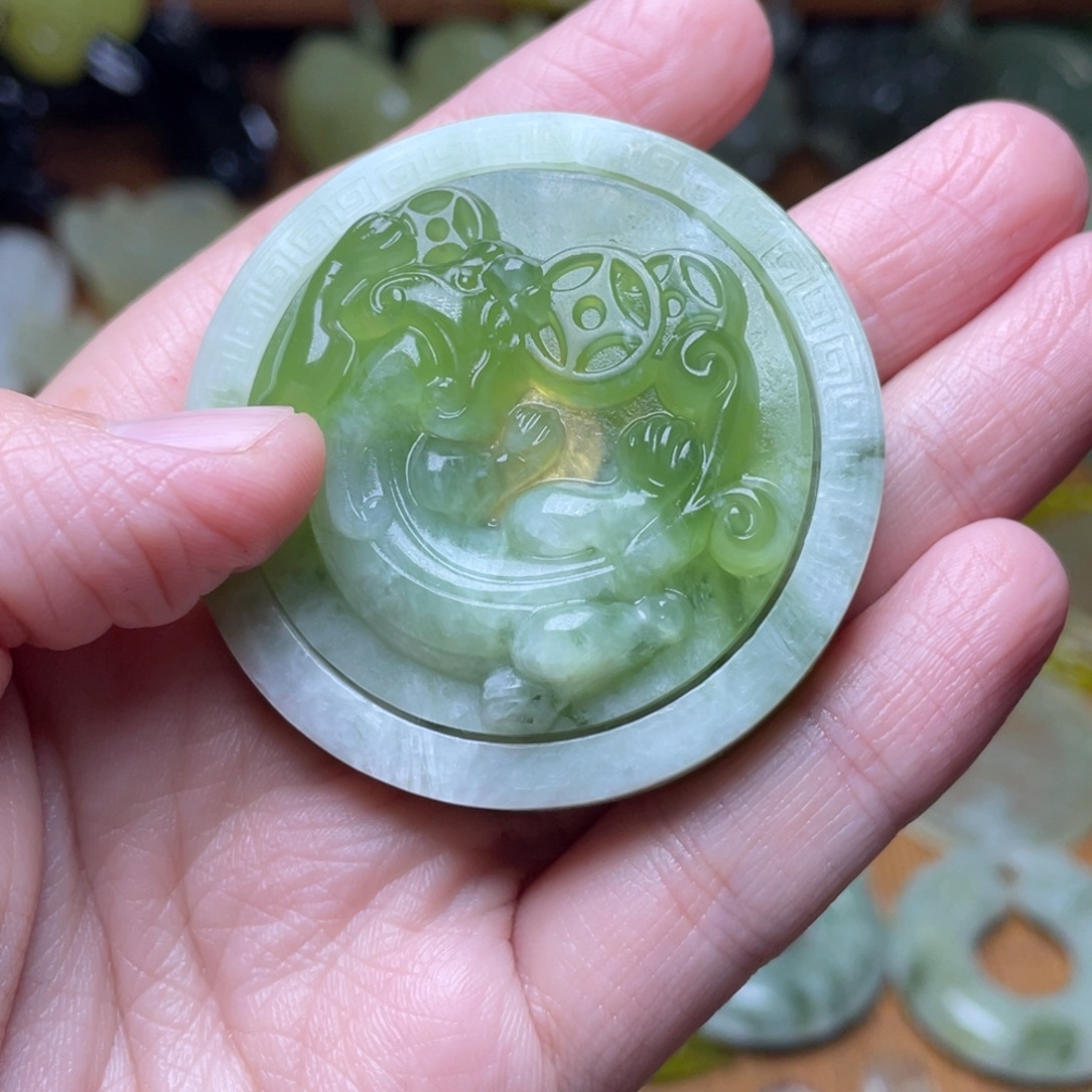 可***点岫玉未镶嵌岫玉手把件