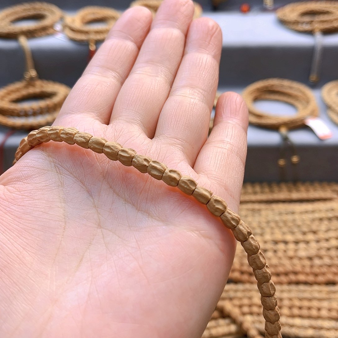 柏香籽/百香籽吊坠哦**啦