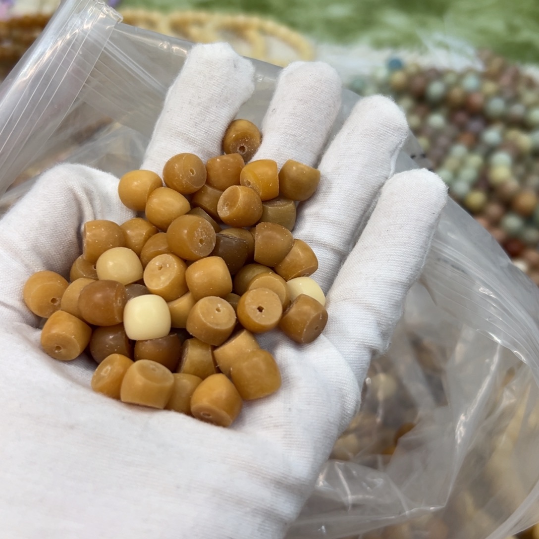 吊坠菩提根/象牙果瑕疵树王毛胚肠深色35颗