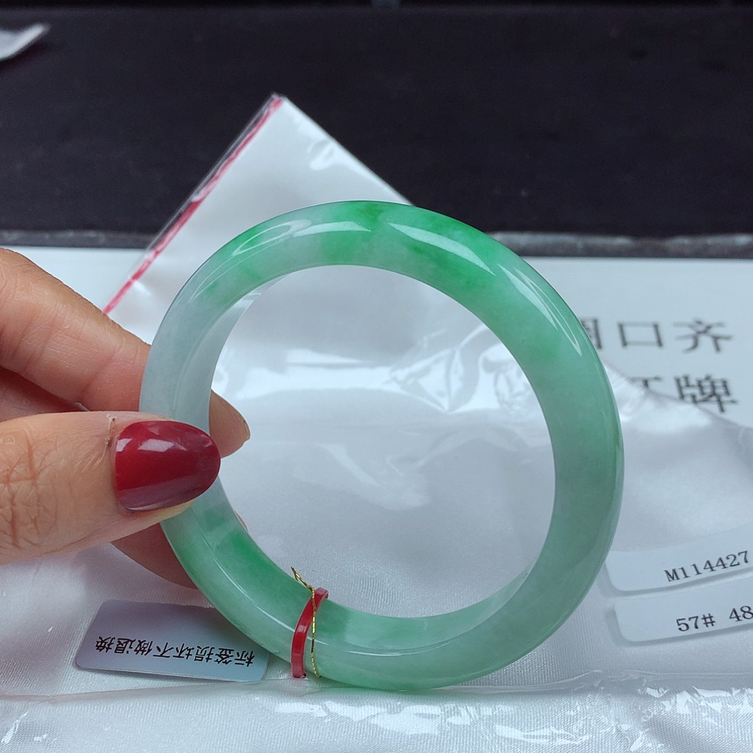翡翠手镯未镶嵌57圈4427