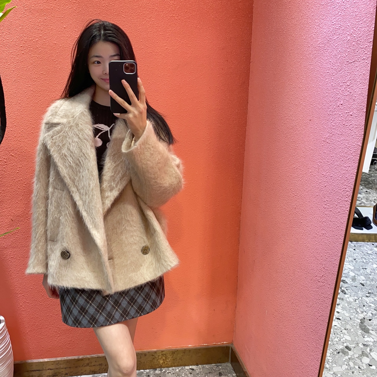 （默茗服装）大翻领毛毛外套